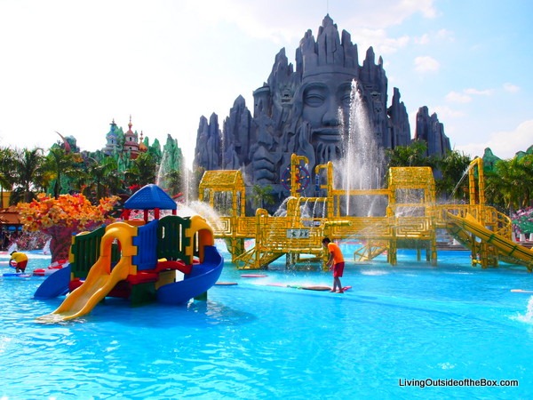 Suoi Tien Theme Park in Ho Chi Minh City - Living Outside of the Box ...